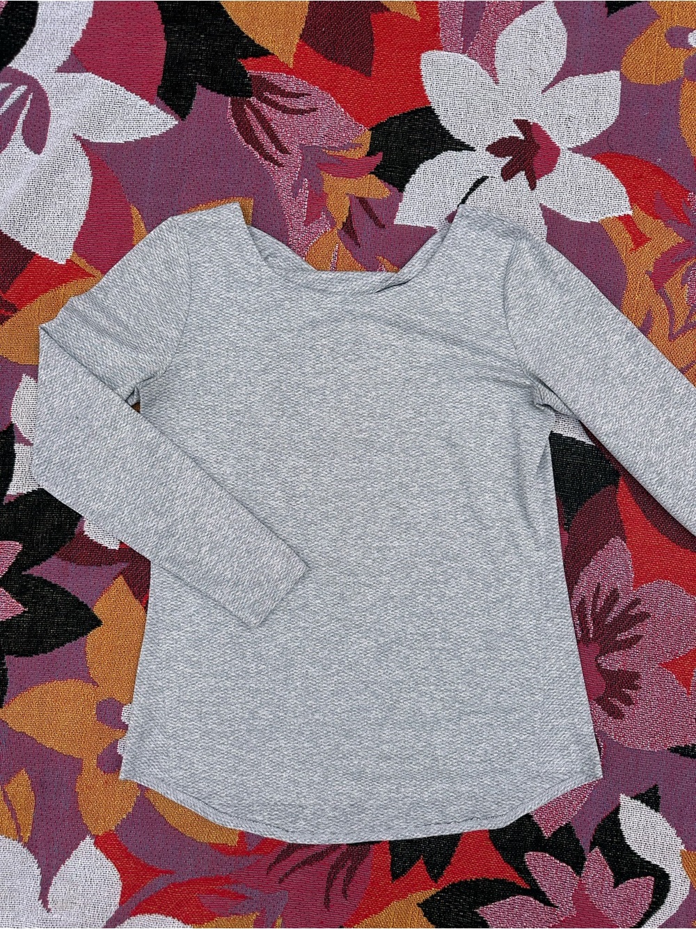 Athleta Crisscross Back Gray Long Sleeve Tee